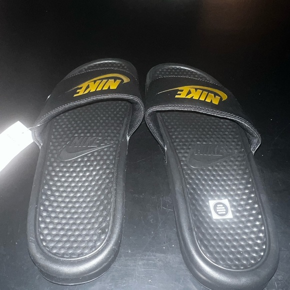 Nike Benassi JDI Black & Gold Slides Pool Shower Sandals 343880-016 Men’s 11 - Picture 2 of 4
